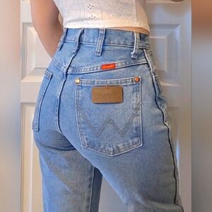 Wrangler cowboy cut jeans 24x36